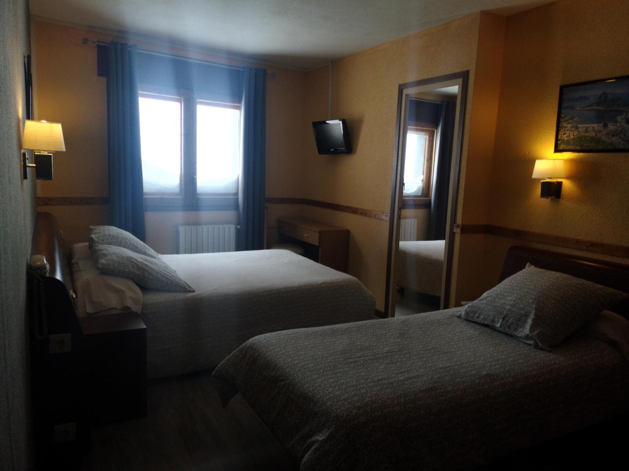 Hotel Copacabana Pas De La Casa Dış mekan fotoğraf